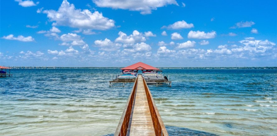 Condo in Sebring, Florida, 3 bedrooms № 1821638