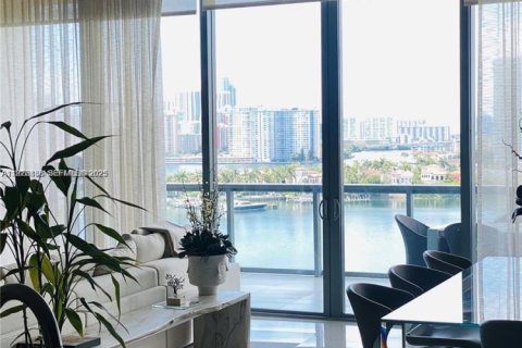 Condo in Aventura, Florida, 4 bedrooms № 2076805 - photo 4