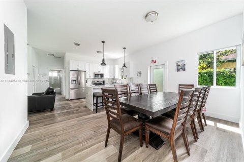 Casa en venta en Hallandale Beach, Florida, 4 dormitorios, 139.35 m2 № 1930999 - foto 6