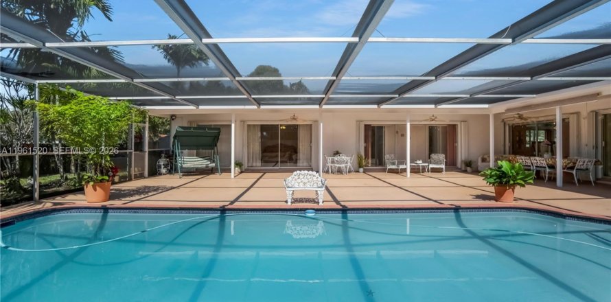 Дом в Холливуд, Флорида 3 спальни, 154.03м2 № 2026199