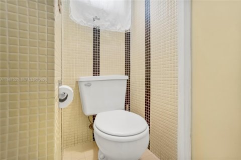 Купить виллу или дом в Холливуд, Флорида 3 спальни, 154.03м2, № 2026199 - фото 22