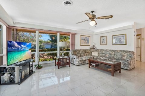 Купить виллу или дом в Холливуд, Флорида 3 спальни, 154.03м2, № 2026199 - фото 25