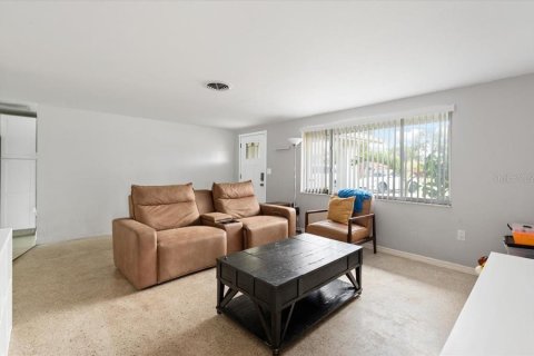 Villa ou maison à vendre à Venice, Floride: 2 chambres, 138.42 m2 № 2234717 - photo 5
