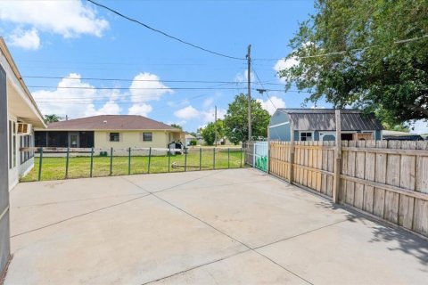 Villa ou maison à vendre à Venice, Floride: 2 chambres, 138.42 m2 № 2234717 - photo 27