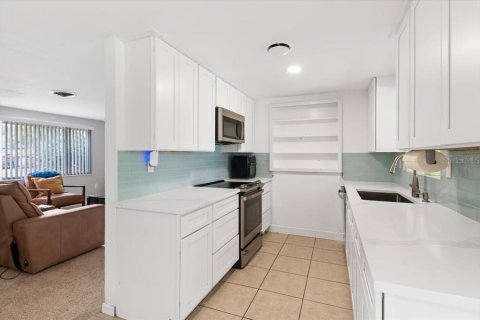 Villa ou maison à vendre à Venice, Floride: 2 chambres, 138.42 m2 № 2234717 - photo 8