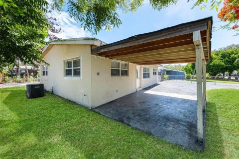 Casa en venta en Hollywood, Florida, 3 dormitorios, 107.95 m2 № 1945962 - foto 4