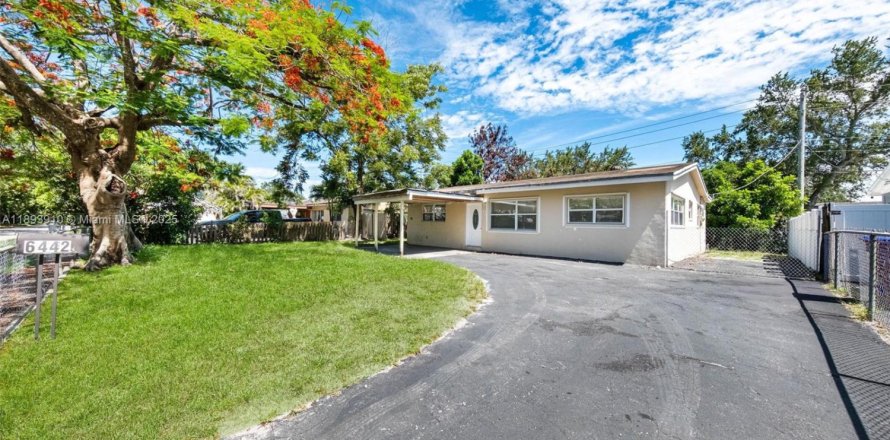 Casa en Hollywood, Florida 3 dormitorios, 107.95 m2 № 1945962