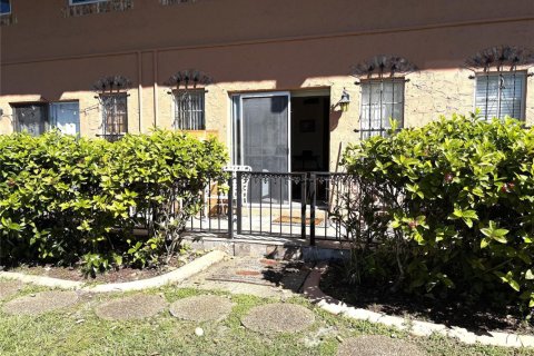 Condominio en venta en Fort Lauderdale, Florida, 2 dormitorios, 98.1 m2 № 2272480 - foto 4