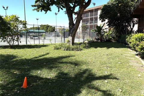 Condominio en Fort Lauderdale, Florida, 2 dormitorios № 2272480