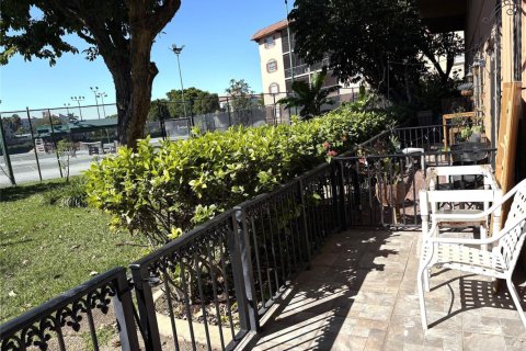 Condominio en venta en Fort Lauderdale, Florida, 2 dormitorios, 98.1 m2 № 2272480 - foto 5
