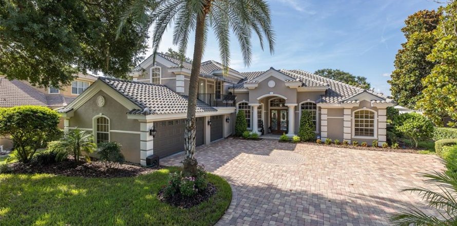 House in Trinity, Florida 4 bedrooms, 368.54 sq.m. № 1830077