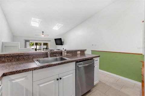 Adosado en venta en Pinellas Park, Florida, 2 dormitorios, 115.66 m2 № 1908000 - foto 15