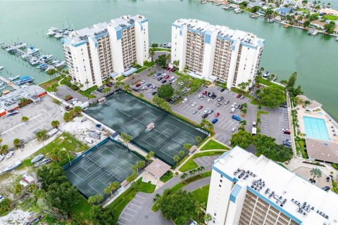 Condominio en venta en Saint Petersburg, Florida, 2 dormitorios, 117.99 m2 № 2277965 - foto 30