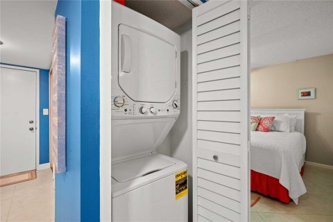 Condominio en venta en Saint Petersburg, Florida, 2 dormitorios, 117.99 m2 № 2277965 - foto 15