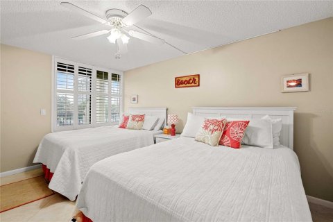 Condominio en venta en Saint Petersburg, Florida, 2 dormitorios, 117.99 m2 № 2277965 - foto 12