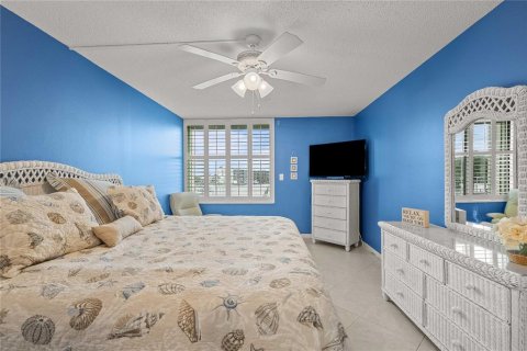 Condominio en venta en Saint Petersburg, Florida, 2 dormitorios, 117.99 m2 № 2277965 - foto 20