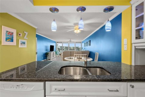 Condominio en venta en Saint Petersburg, Florida, 2 dormitorios, 117.99 m2 № 2277965 - foto 8