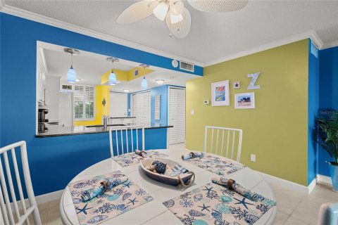 Condominio en venta en Saint Petersburg, Florida, 2 dormitorios, 117.99 m2 № 2277965 - foto 10
