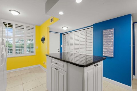 Condominio en venta en Saint Petersburg, Florida, 2 dormitorios, 117.99 m2 № 2277965 - foto 6