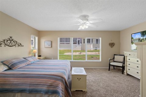 House in Spring Hill, Florida 2 bedrooms, 156.17 sq.m. № 2098288 - photo 24