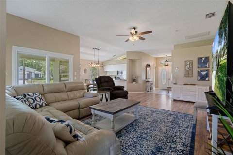 House in Spring Hill, Florida 2 bedrooms, 156.17 sq.m. № 2098288 - photo 12
