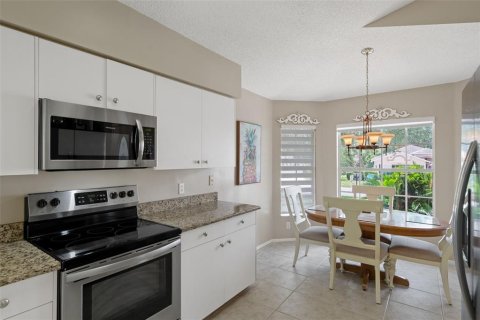 House in Spring Hill, Florida 2 bedrooms, 156.17 sq.m. № 2098288 - photo 19