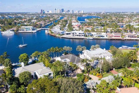 House in Fort Lauderdale, Florida 8 bedrooms, 734.3 sq.m. № 2083081 - photo 16