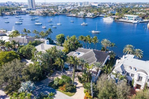 House in Fort Lauderdale, Florida 8 bedrooms, 734.3 sq.m. № 2083081 - photo 2