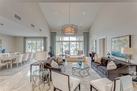 House in Fort Lauderdale, Florida 8 bedrooms, 734.3 sq.m. № 2083081 - photo 19