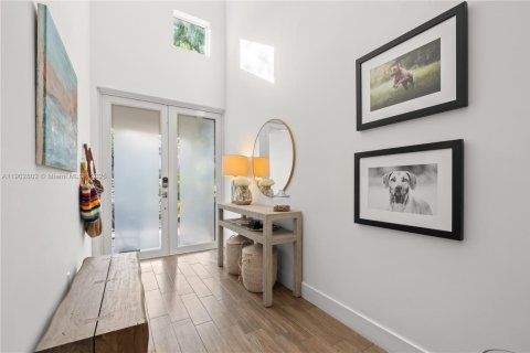 Touwnhouse à vendre à Miami, Floride: 3 chambres, 254.83 m2 № 1954141 - photo 5