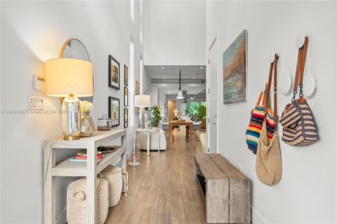 Touwnhouse à vendre à Miami, Floride: 3 chambres, 254.83 m2 № 1954141 - photo 4