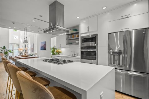 Touwnhouse à vendre à Miami, Floride: 3 chambres, 254.83 m2 № 1954141 - photo 14