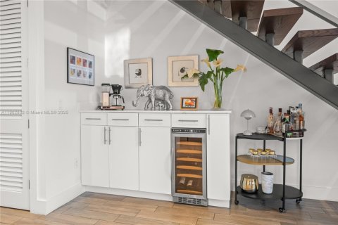 Touwnhouse à vendre à Miami, Floride: 3 chambres, 254.83 m2 № 1954141 - photo 23