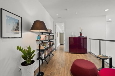 Touwnhouse à vendre à Miami, Floride: 3 chambres, 254.83 m2 № 1954141 - photo 24