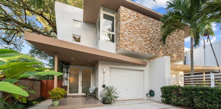 Touwnhouse à Miami, Floride 3 chambres, 254.83 m2 № 1954141