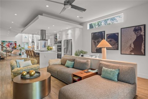 Touwnhouse à vendre à Miami, Floride: 3 chambres, 254.83 m2 № 1954141 - photo 12