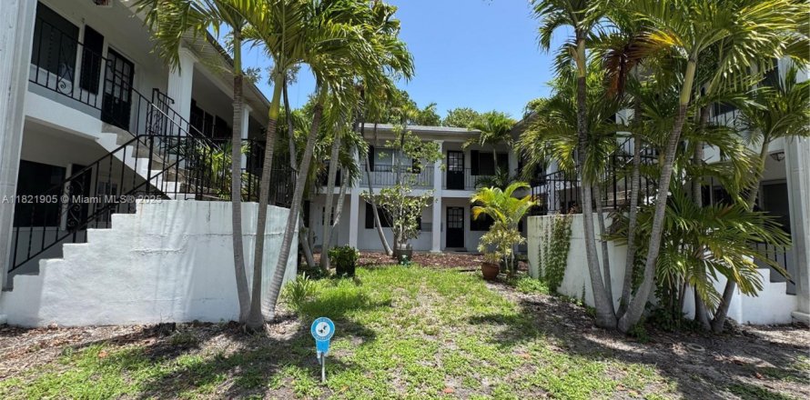 Condominio en Hollywood, Florida, 1 dormitorio № 1784161
