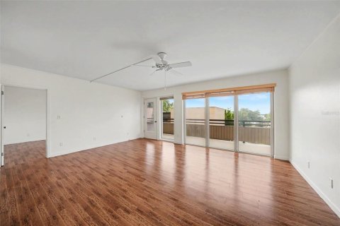 Copropriété à louer à Mount Dora, Floride: 2 chambres, 129.69 m2 № 2405436 - photo 4