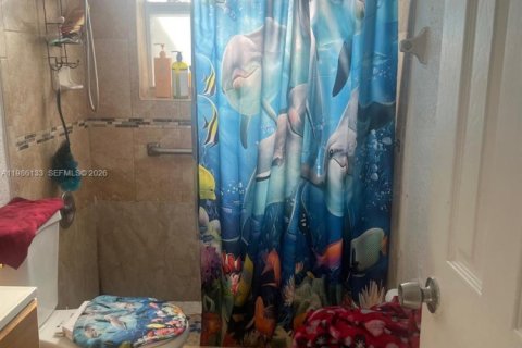 Condo in Hialeah, Florida, 1 bedroom  № 2048292 - photo 5