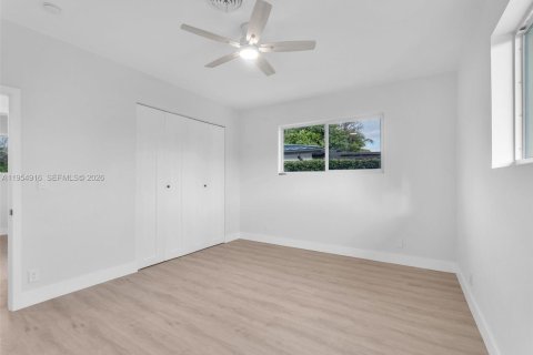 Купить виллу или дом в Форт-Лодердейл, Флорида 4 спальни, 156.17м2, № 2010624 - фото 4