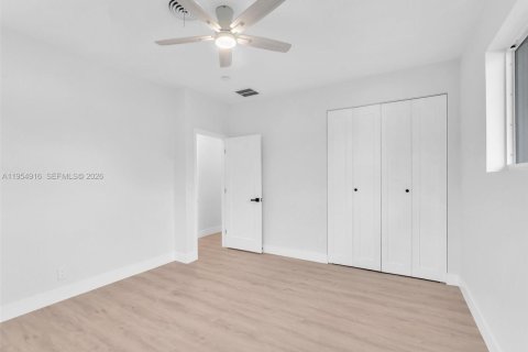 Купить виллу или дом в Форт-Лодердейл, Флорида 4 спальни, 156.17м2, № 2010624 - фото 30