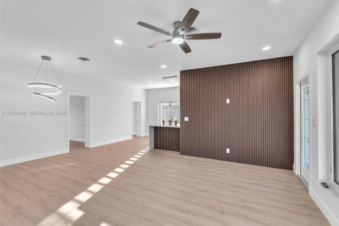 Купить виллу или дом в Форт-Лодердейл, Флорида 4 спальни, 156.17м2, № 2010624 - фото 20