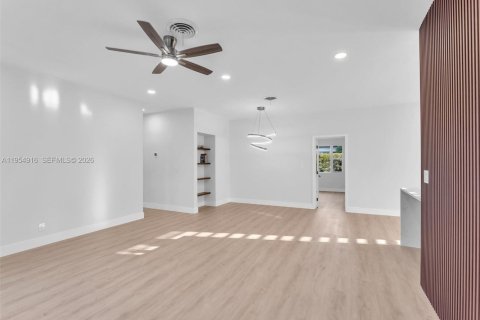 Купить виллу или дом в Форт-Лодердейл, Флорида 4 спальни, 156.17м2, № 2010624 - фото 21