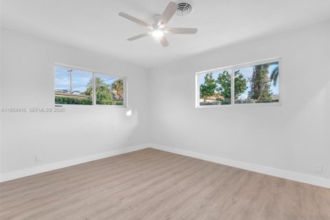 Купить виллу или дом в Форт-Лодердейл, Флорида 4 спальни, 156.17м2, № 2010624 - фото 25