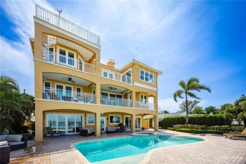 Villa ou maison à vendre à Indian Rocks Beach, Floride: 5 chambres, 424.66 m2 № 2224672 - photo 2