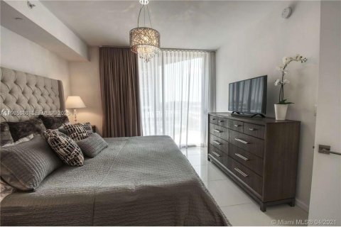 Villa ou maison à vendre à Doral, Floride: 2 chambres, 99.68 m2 № 2048758 - photo 12