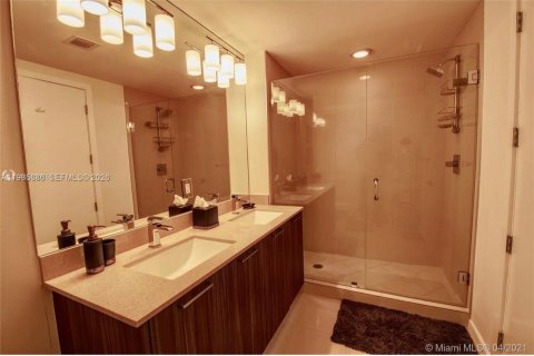 Villa ou maison à vendre à Doral, Floride: 2 chambres, 99.68 m2 № 2048758 - photo 19