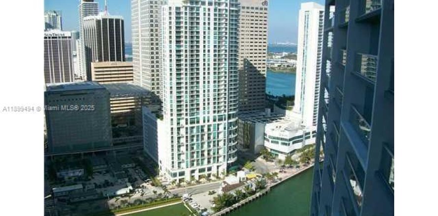 Studio à Condo à Miami, Floride № 1955557