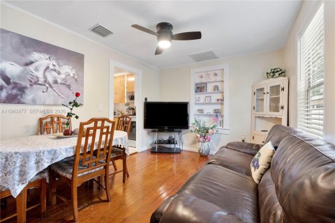 Commercial property in West Palm Beach, Florida 148.64 sq.m. № 2002960 - photo 22