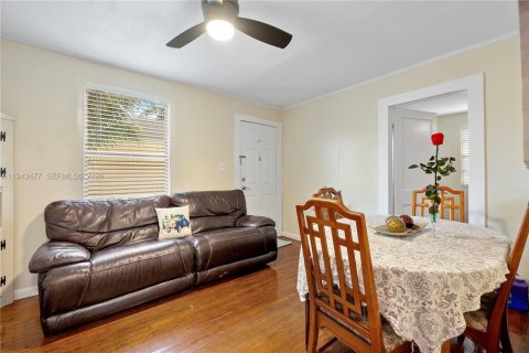 Commercial property in West Palm Beach, Florida 148.64 sq.m. № 2002960 - photo 24